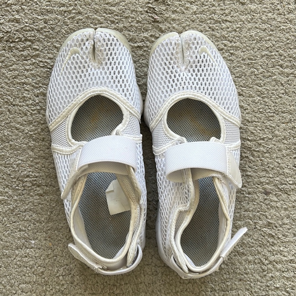 NIKE Women's Air Rift - White